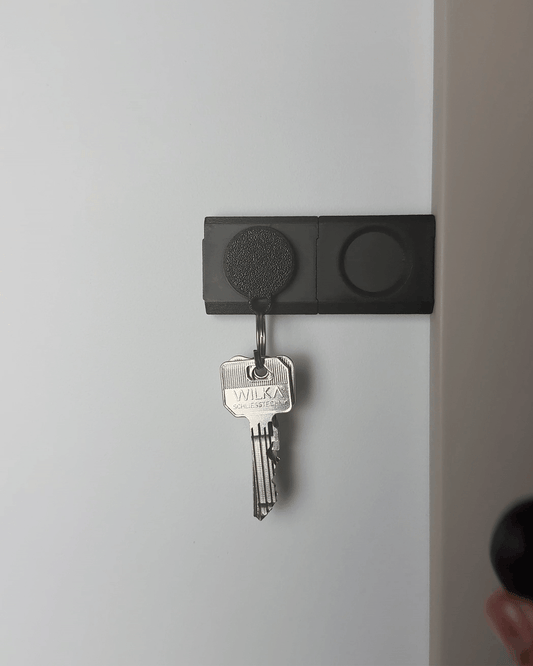 Montaż KeyDock na ścianie – organizer na klucze bez widocznych śrub